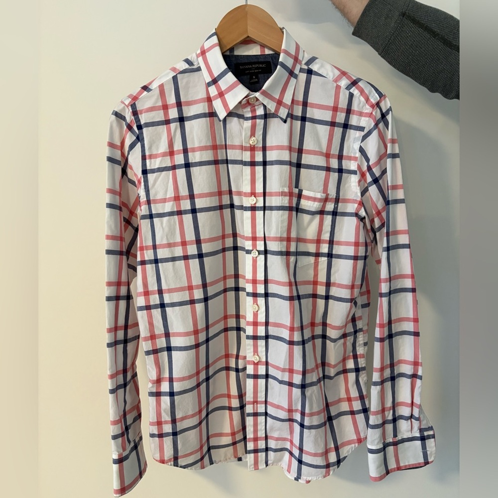 Banana Republic Men's Plaid Shirt - Red, Blue, and White